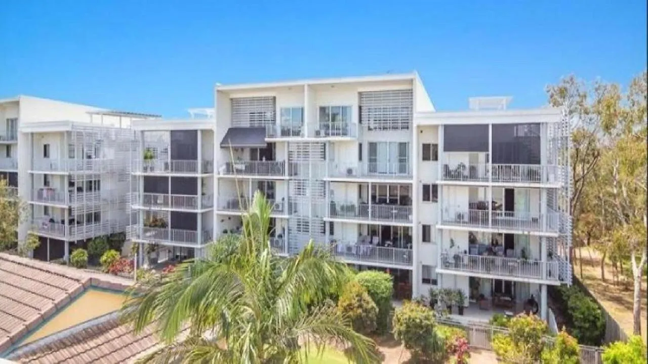 Bongaree Water Views With A Splash Of Luxury 0*,
